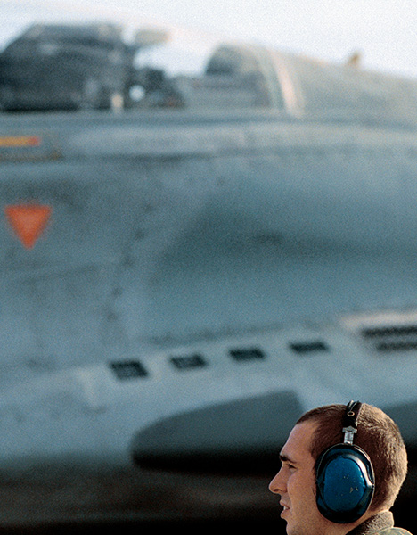 cockpitUV Direktdruck auf gebürstetem Aluminium130 x 70 cm Außenmaß • 97,7 x 85 cm InnenmaßAuflage: 32.250 € netto