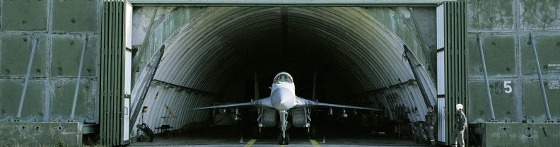 shelterUV Direktdruck auf gebürstetem Aluminium 150 x 45 cm Außenmaß • 110 x 30 cm InnenmaßAuflage: 31.500 € netto